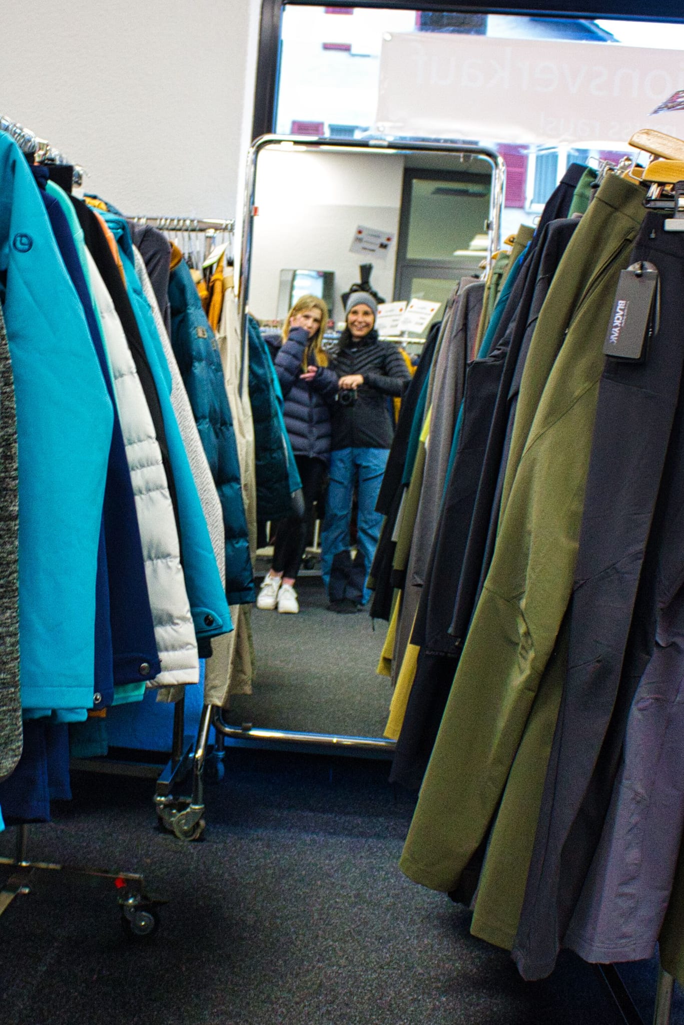 6099B128 C668 4Cc3 9A66 19Fe53e849a9